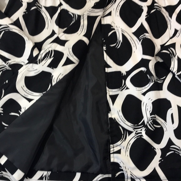 Ambition Swing Coat Size L - Picture 3 of 8